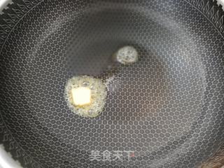 番茄牛排虾仁意面的做法步骤:5