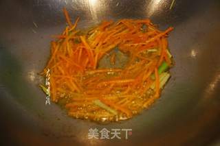 蒜苗爆炒裙边的做法步骤:3