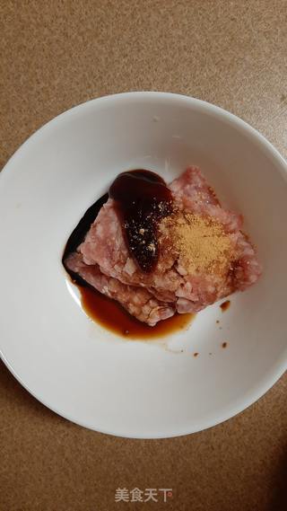 韭菜鲜肉大馄饨的做法步骤:2