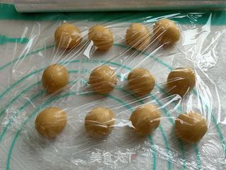 广式豆沙月饼的做法步骤:6