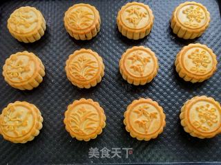 广式豆沙月饼的做法步骤:15