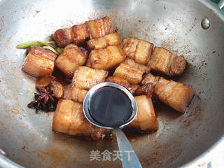 五花肉烧野生黄蘑的做法步骤:9