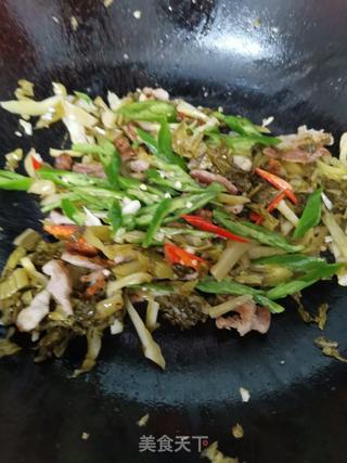 酸菜炒五花肉的做法步骤:7