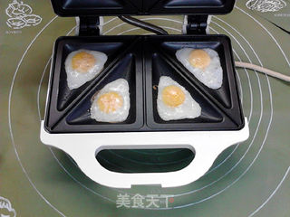 三明治机不做三明治:三明治机煎鹌鹑蛋的做法步骤:7