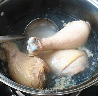 凉拌鸡腿肉的做法步骤:2