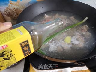 砂锅五花肉的做法步骤:3