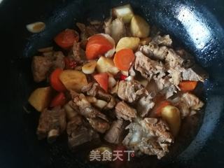 胡萝卜茭白炒排骨的做法步骤:12