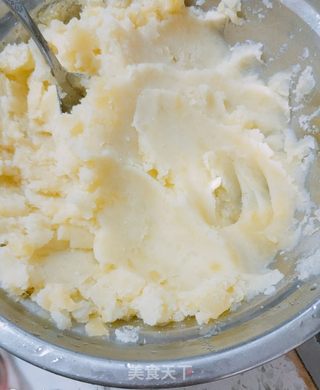 美味土豆饼的做法步骤:2