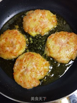 美味土豆饼的做法步骤:7