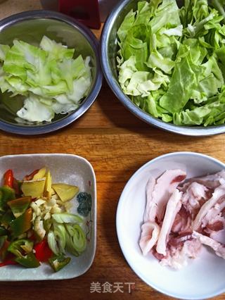 五花肉炒圆白菜的做法步骤:3