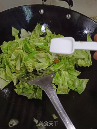 五花肉炒圆白菜的做法步骤:10