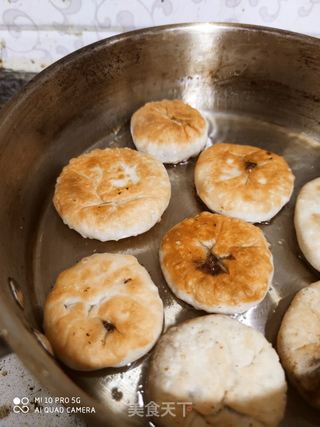 梅干菜烧肉烧饼的做法步骤：13
