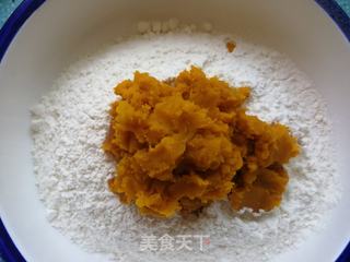 南瓜椒盐葱香咸窝窝的做法步骤：3