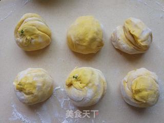 南瓜椒盐葱香咸窝窝的做法步骤:19