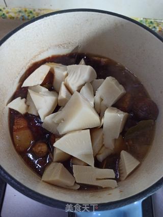 五花肉焖冬笋的做法步骤：11