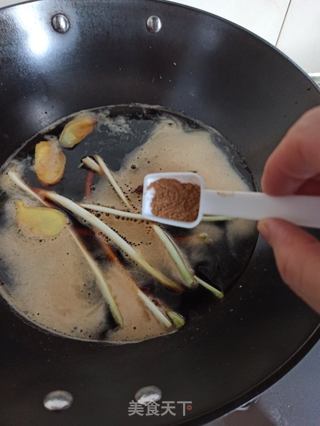 五花肉鹌鹑蛋的做法步骤:3