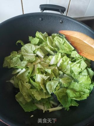 白菜粉条肉丸汤的做法步骤:10