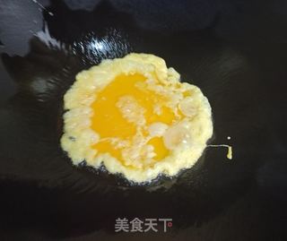 黄瓜火腿丁鸡蛋炒饭的做法步骤：4