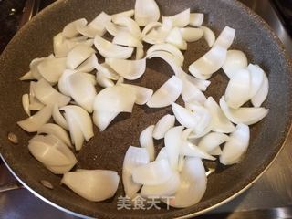 洋葱炒牛肉的做法步骤：3