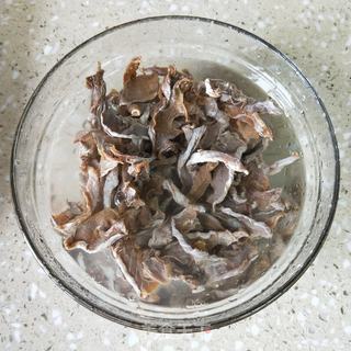 笋干烧肉的做法步骤：2