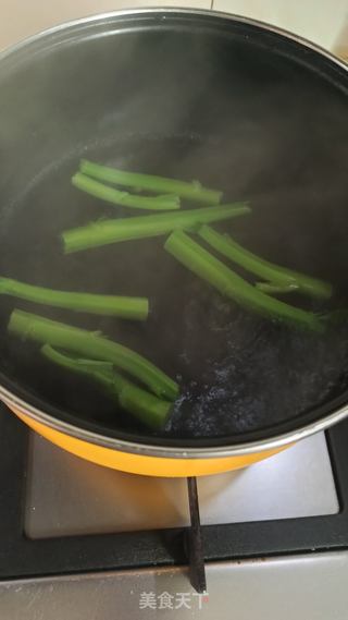 腊肉炒菜心的做法步骤:2