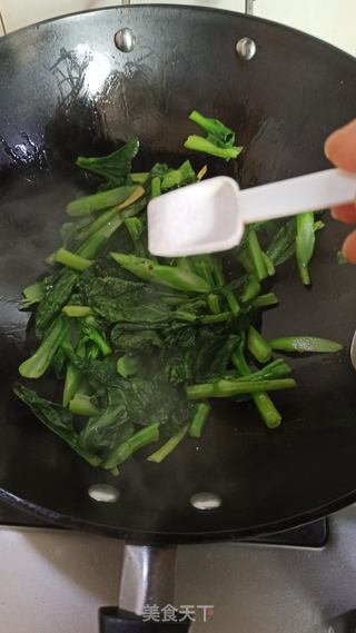 腊肉炒菜心的做法步骤：7