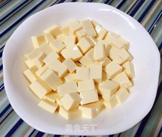 鳗鱼豆腐鸡蛋羹的做法步骤：4