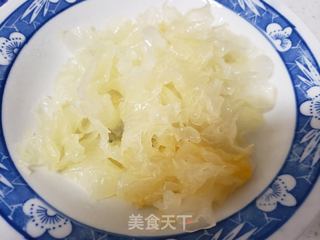 枣银耳汤的做法步骤:2