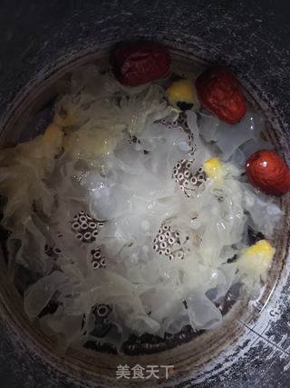 枣银耳汤的做法步骤:3