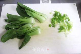 鸡蛋青菜汤面的做法步骤：2