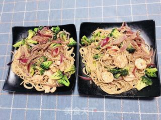 鲜虾意面的做法步骤:11