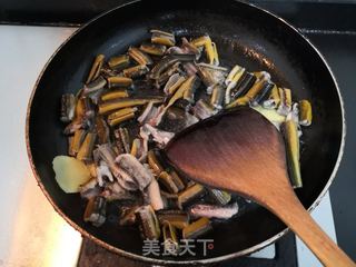 洋葱烧黄鳝的做法步骤:10