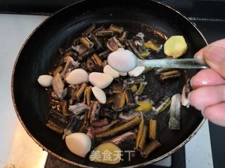 洋葱烧黄鳝的做法步骤:12