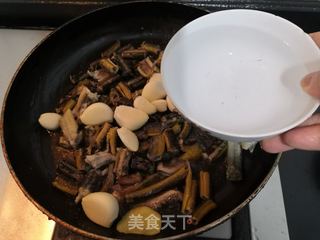 洋葱烧黄鳝的做法步骤:13