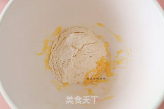 奶黄流心月饼的做法步骤:2