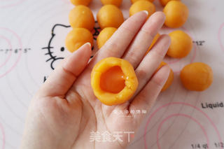奶黄流心月饼的做法步骤:6