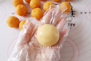 奶黄流心月饼的做法步骤:8