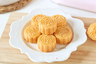 奶黄流心月饼的做法步骤:10