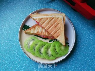 西红柿芝士火腿三明治的做法步骤:14