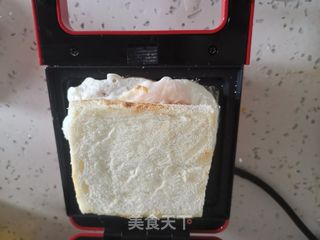 鸡蛋火腿三明治的做法步骤:9
