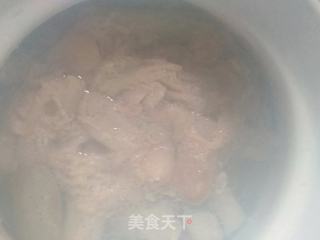 竹荪清凉排骨汤的做法步骤:6