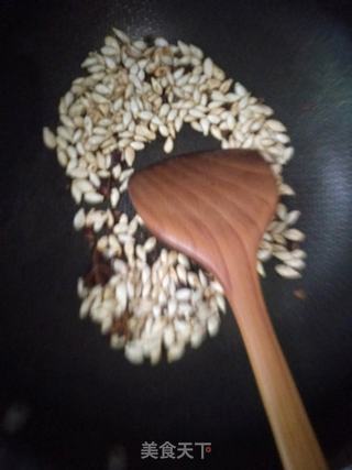 五香南瓜米的做法步骤:5