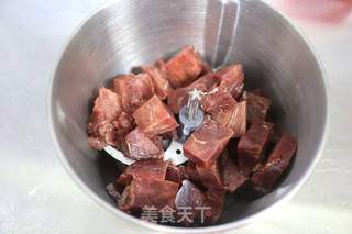 白萝卜牛肉杂粮饺子的做法步骤：4