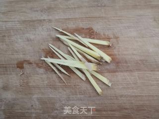 蟹柳黑豆芽汤的做法步骤:7