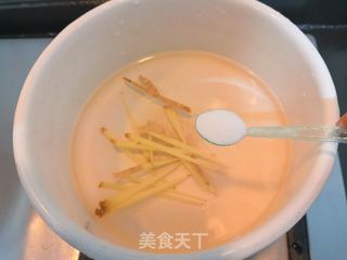 蟹柳黑豆芽汤的做法步骤:10