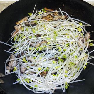 素炒黄豆芽的做法步骤:7