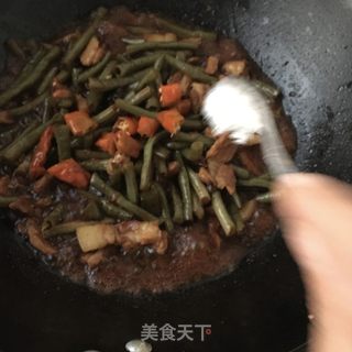 猪肉炖酸豆角的做法步骤：15