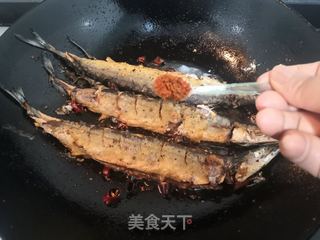 干煎秋刀鱼的做法步骤:14