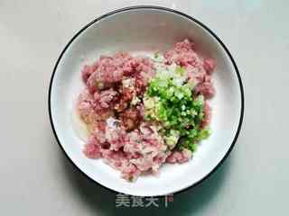 冬瓜番茄肉丸汤的做法步骤:2