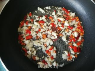 螺丝椒炒扇贝肉的做法步骤:6